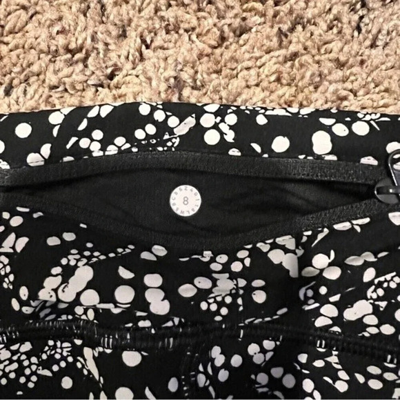 Lululemon Tight Stuff Tight II Size 8 - Picture 9 of 9